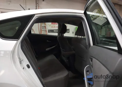 2011 Toyota Prius Two z USA, uszkodzony, nr VIN JTDKN3DUXB5373724